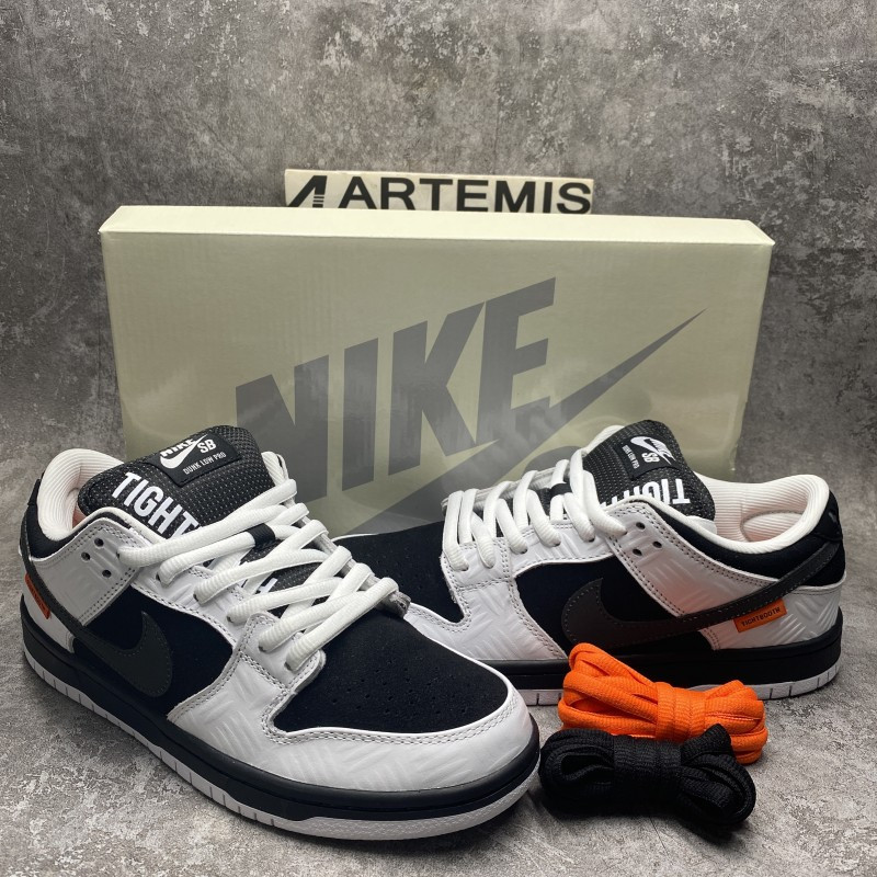 Nike SB Dunk Low TIGHTBOOTH