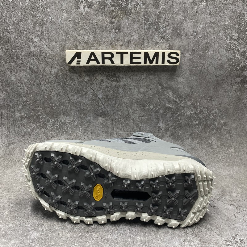 Moncler Trailgrip Gray