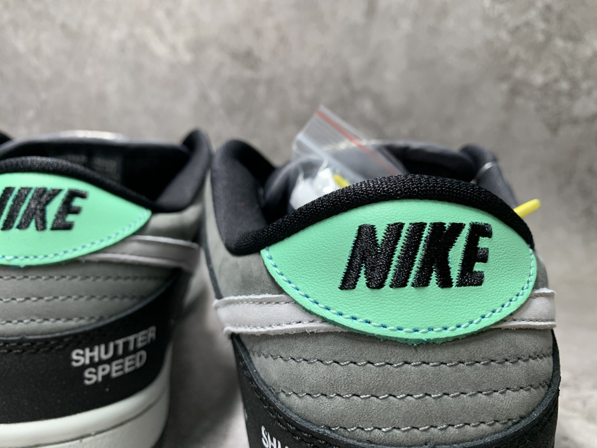 Nike SB Dunk Low VX1000