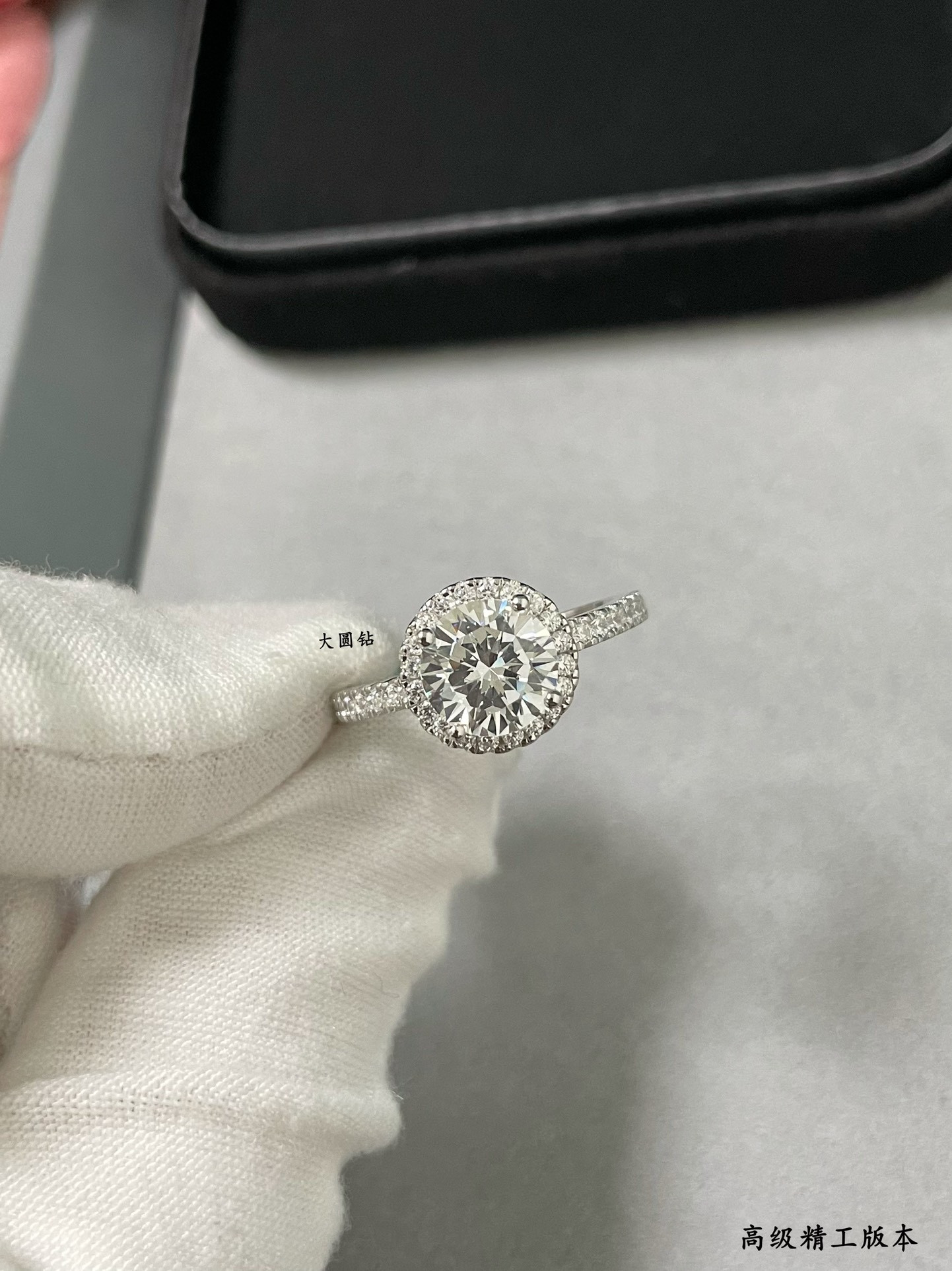 t*f*ny & co. solitaire round brilliant Di*m*nd ring ag925