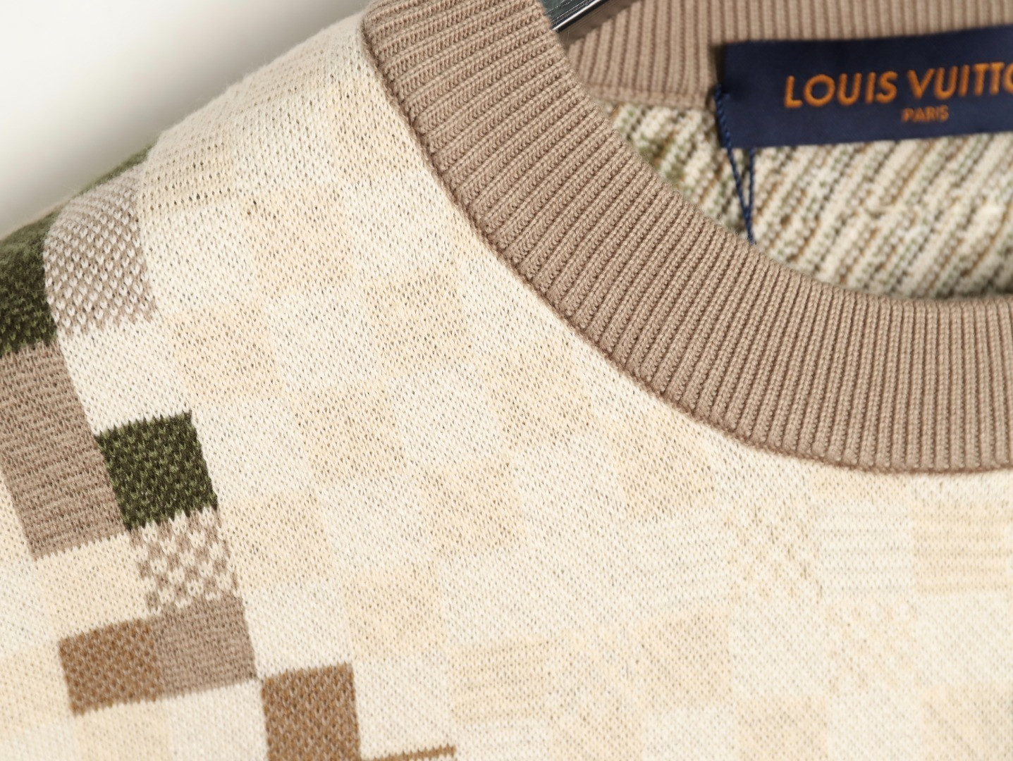 l0*is V*t0n lv knitting sweaters