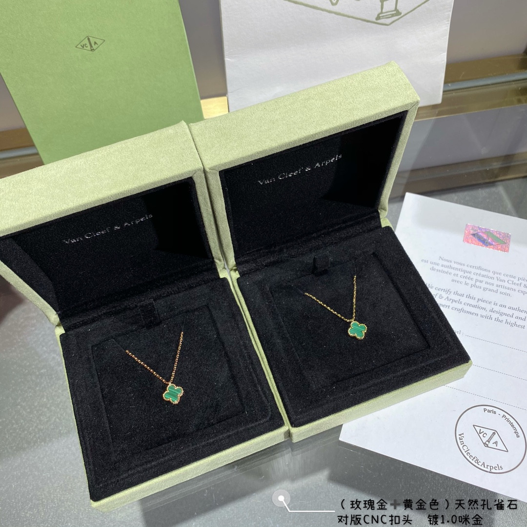 V*N CL*F & arpels mini four-leaf clover necklace diameter approx 1.0cm, chain length approx 40+5cm