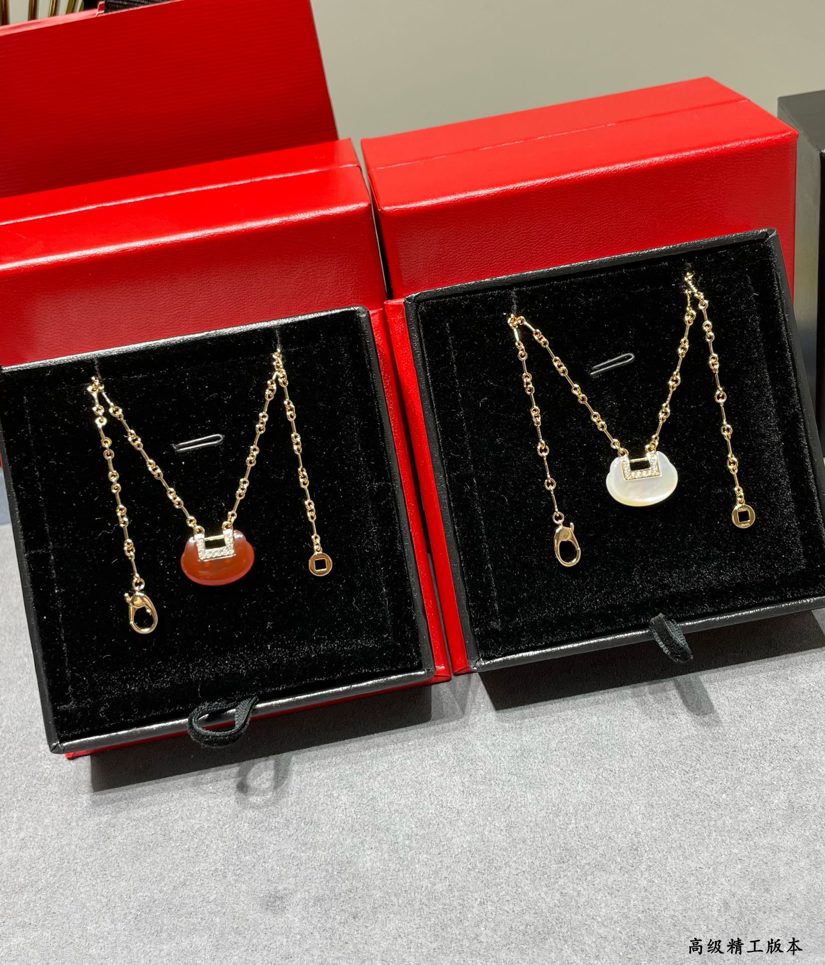 Qeelin YUYI Ruyi Mother-of-Pearl Necklace