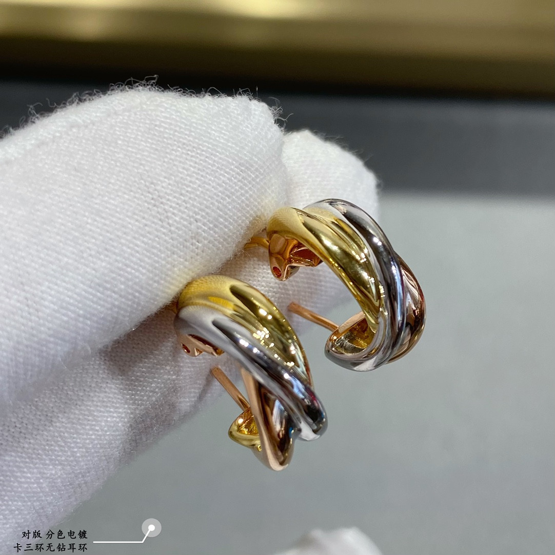 ca*t*er three-band Di*m*nd-free earrings