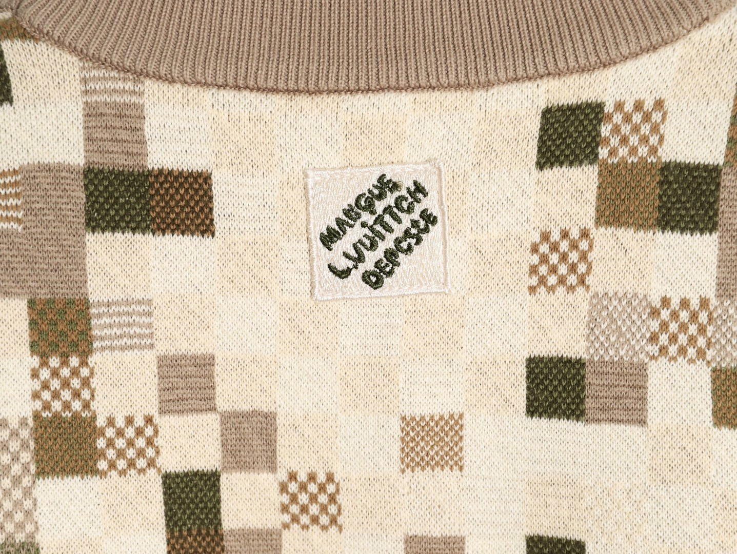l0*is V*t0n lv knitting sweaters