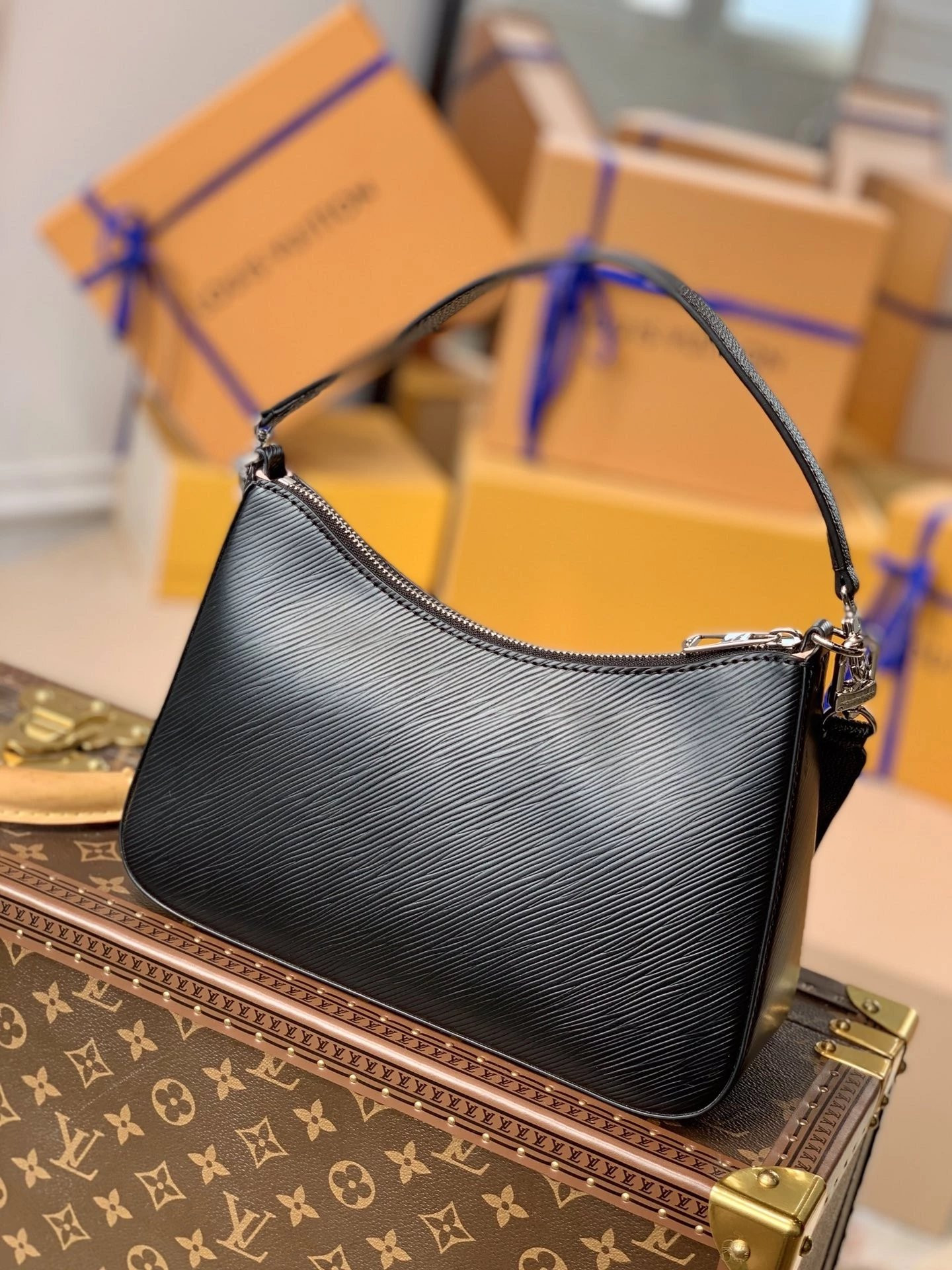 LV MARELLE M80689