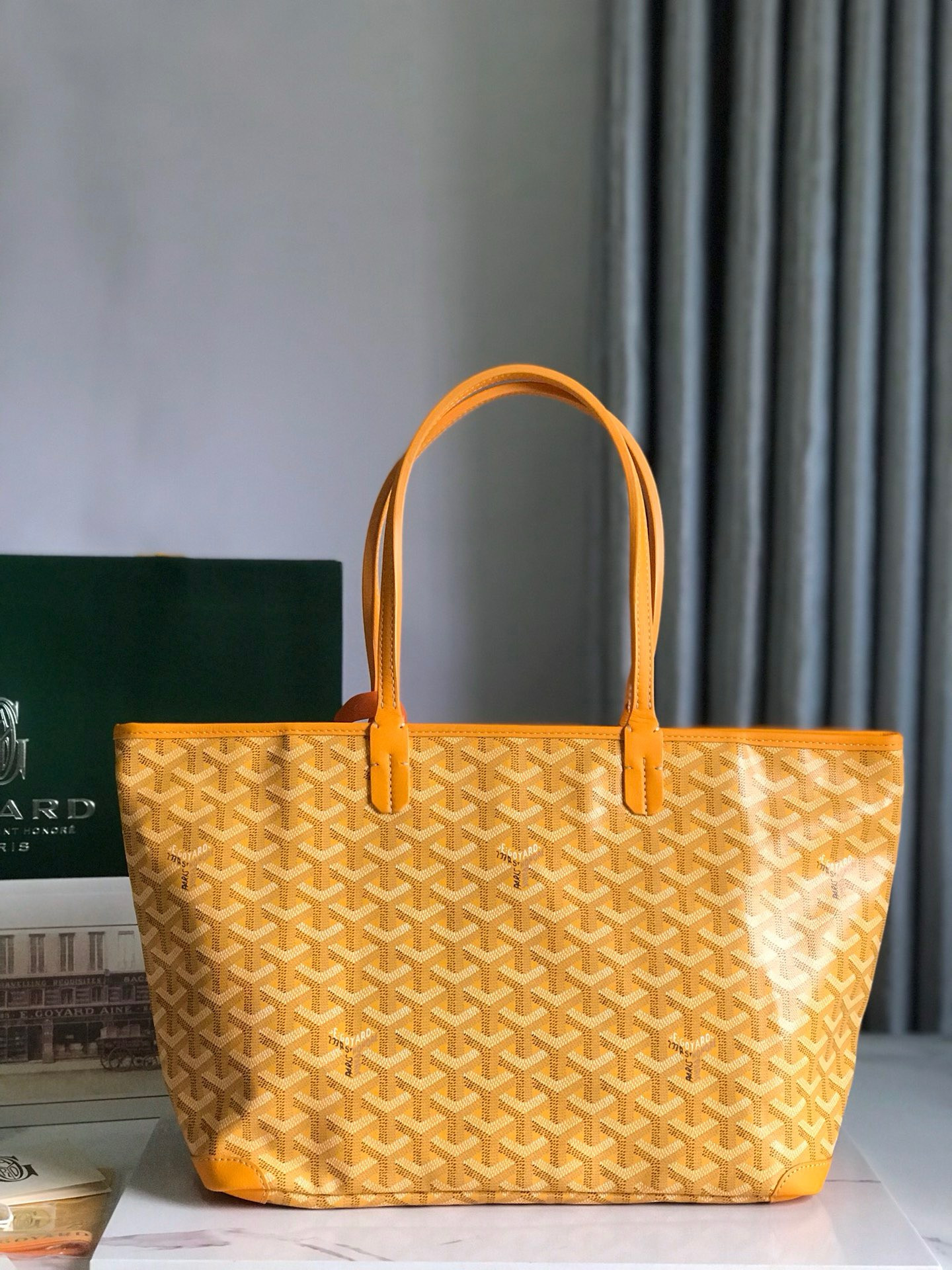 Go*ard saint l0*is gm bag 34 cm x 20 cm x 40 cm
