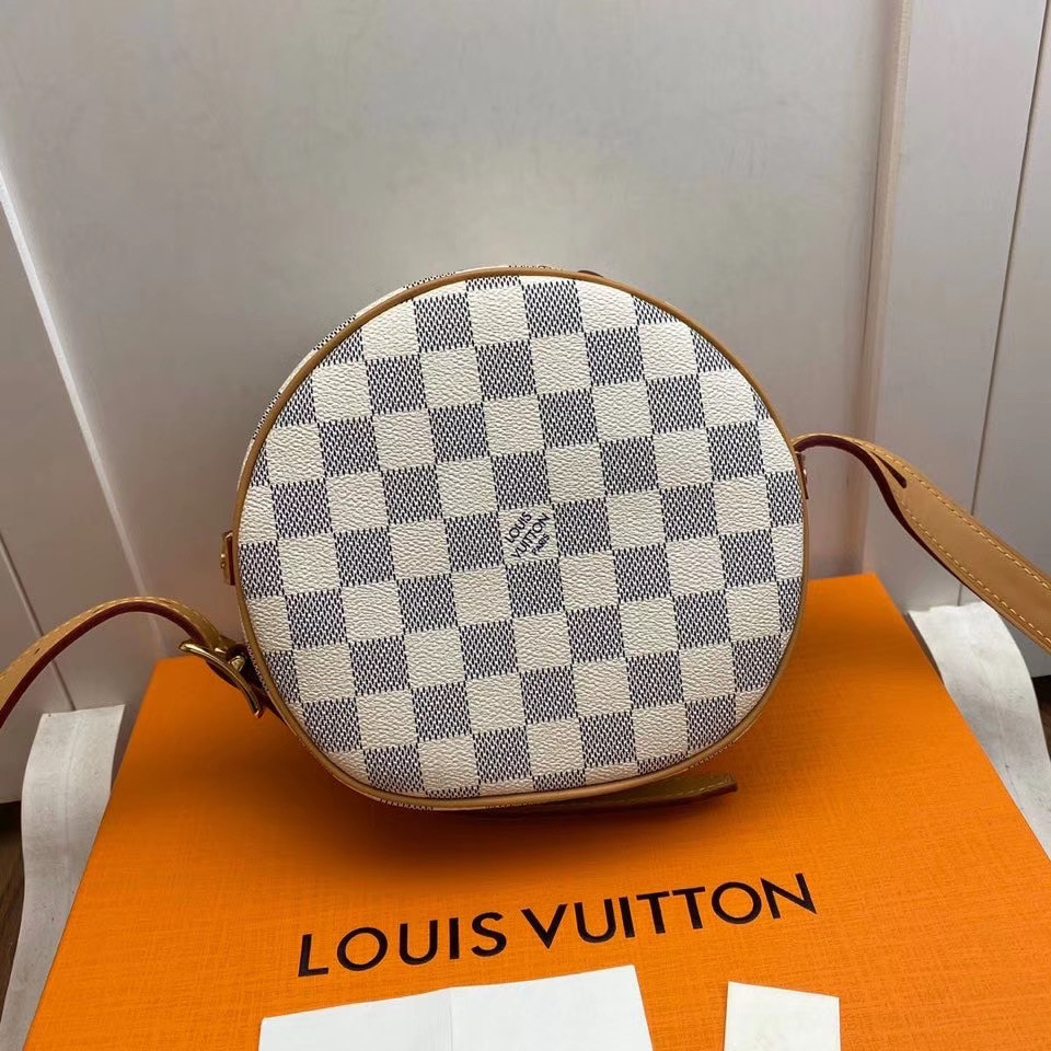 LV BOITE CHAPEAU SOUPLE PM N40333