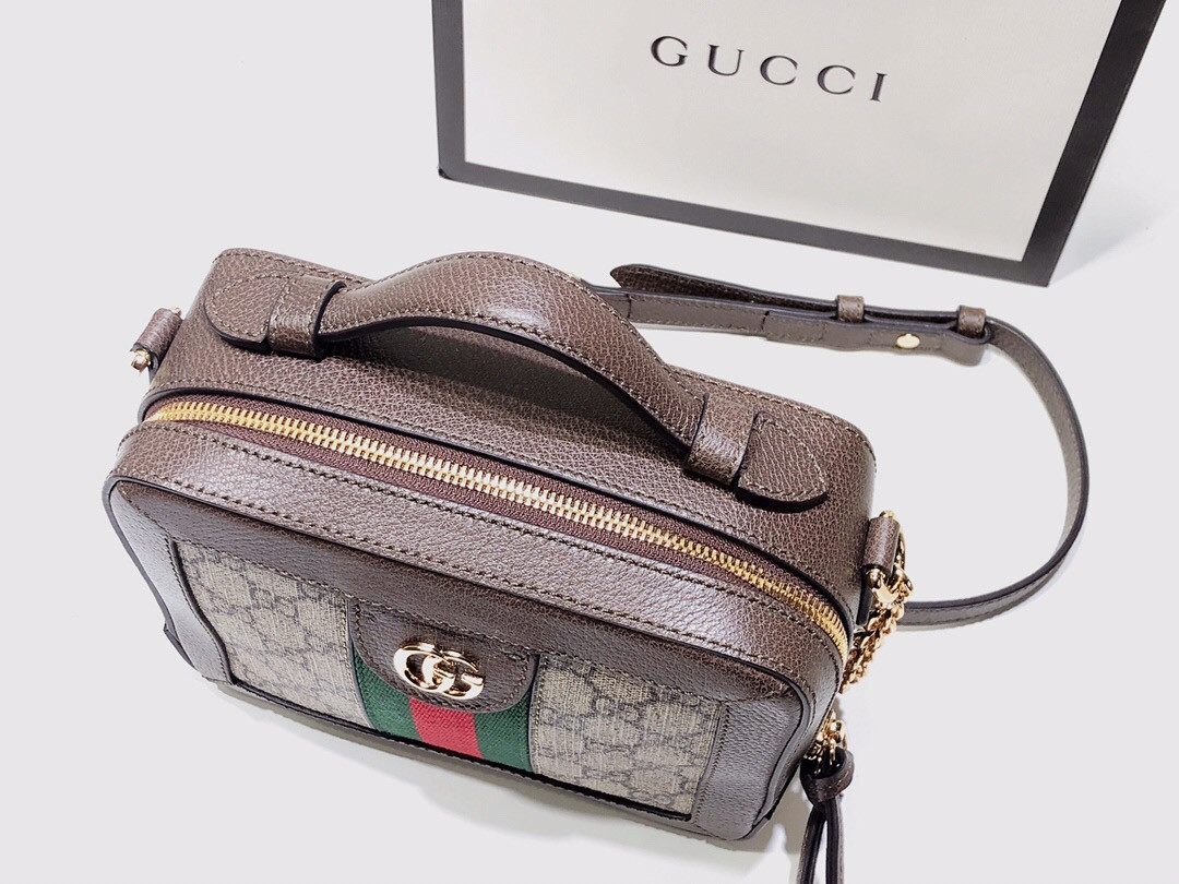 G*u*i small ophida bag