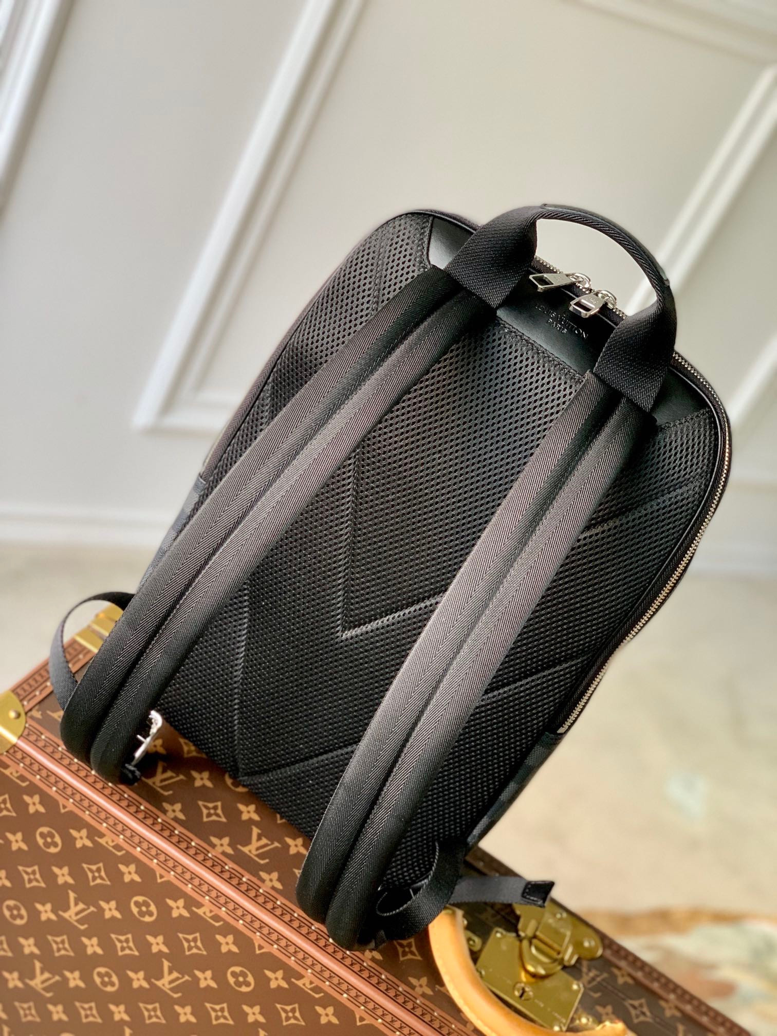 LV MICHAEL BACKPACK NV2 N45279