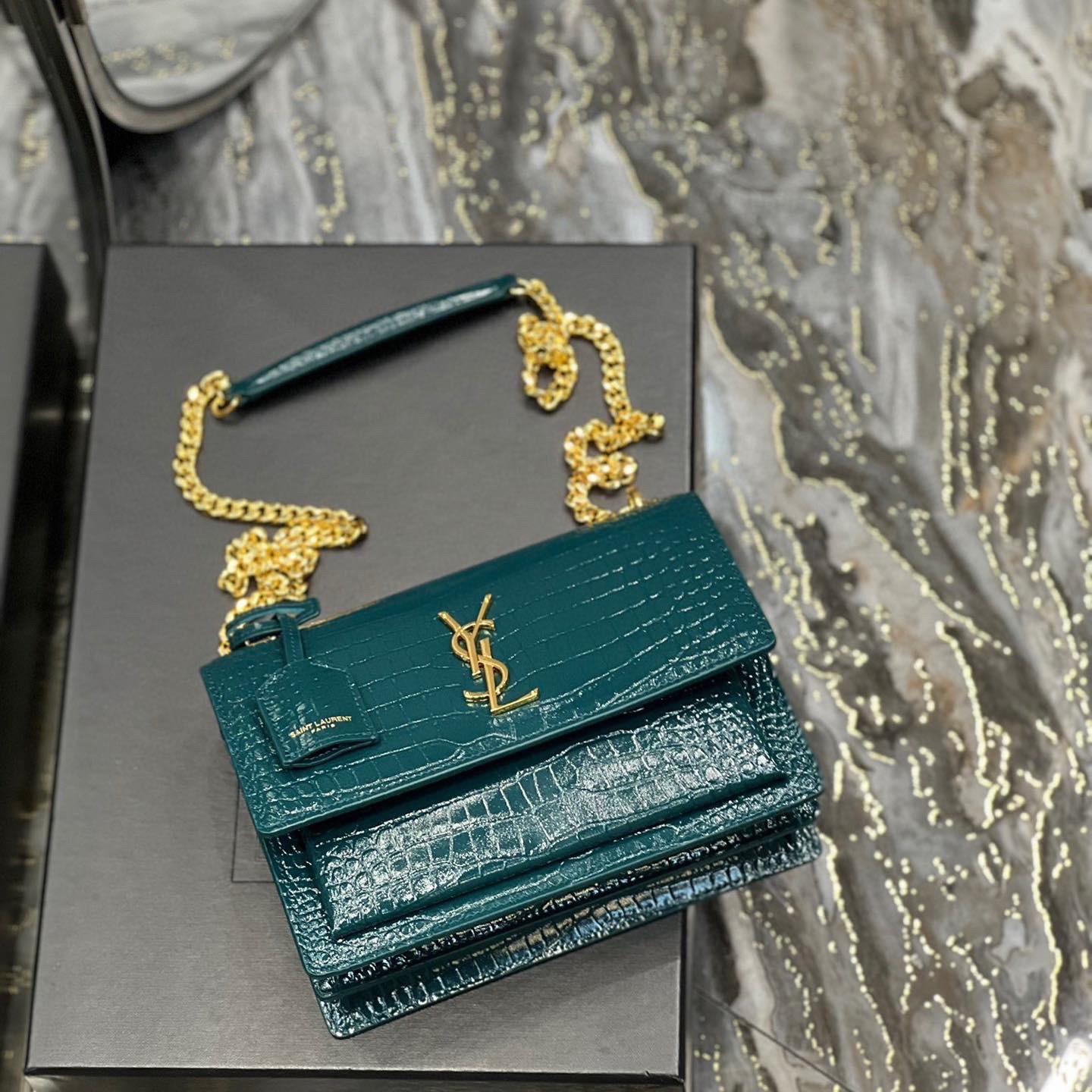 SUNSET MEDIUM CHAIN BAG IN CROCODILE EMBOSSED SHINY LEATHER