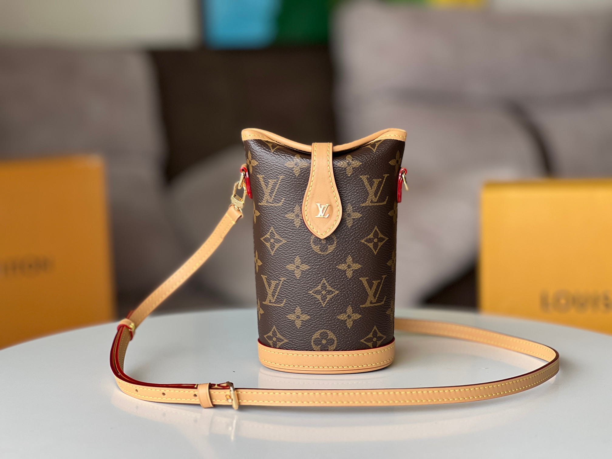 LV Fold Me Pouch M80874 14.5x18x6.5cm