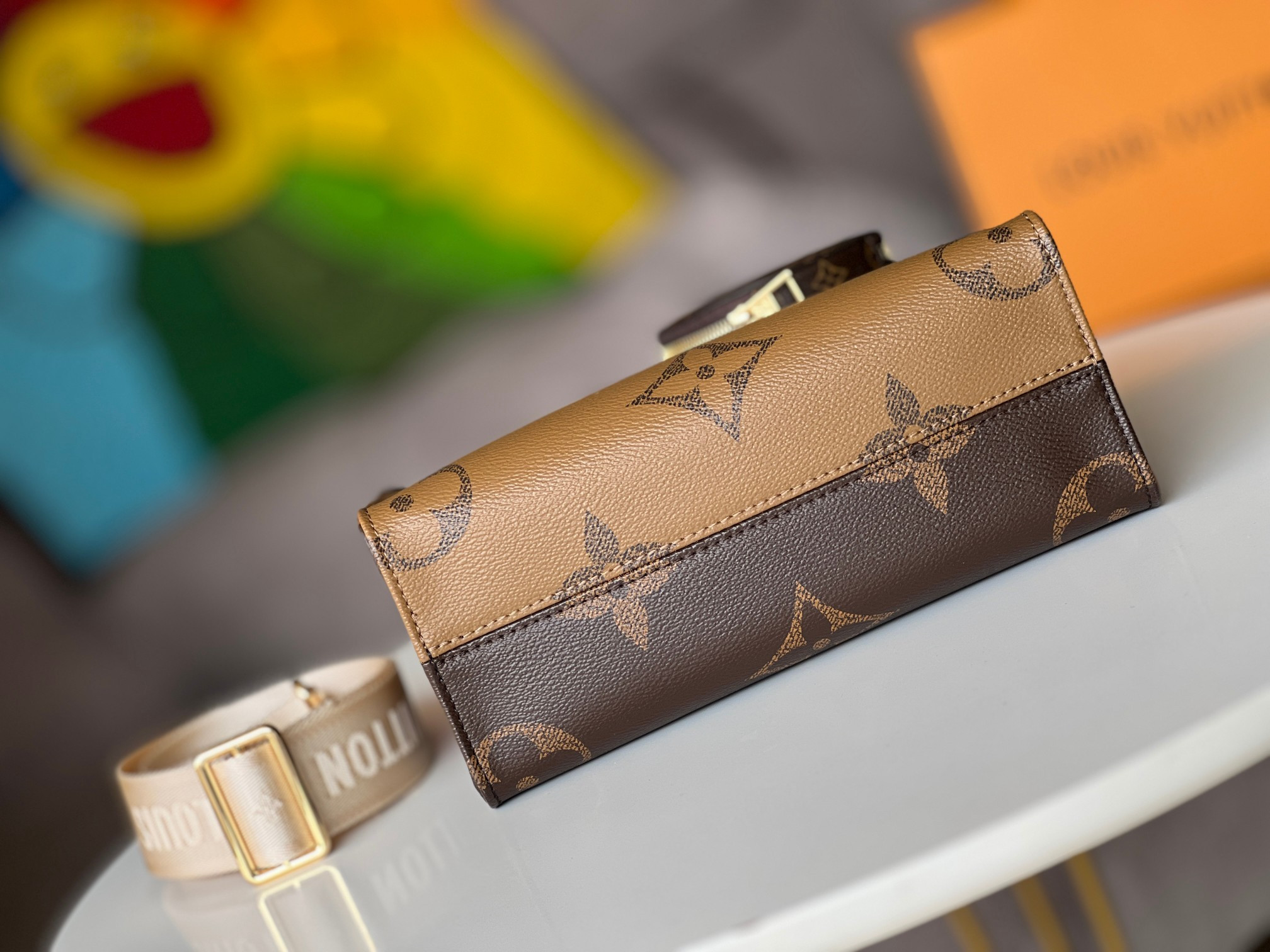 LV OnTheGo PM M46373 25x19x11.5cm