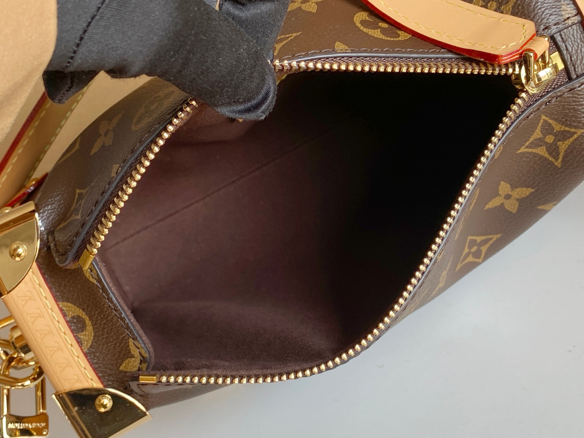 LV Side trunk MM M46358 8.3 x 5.5 x 2.4 inches