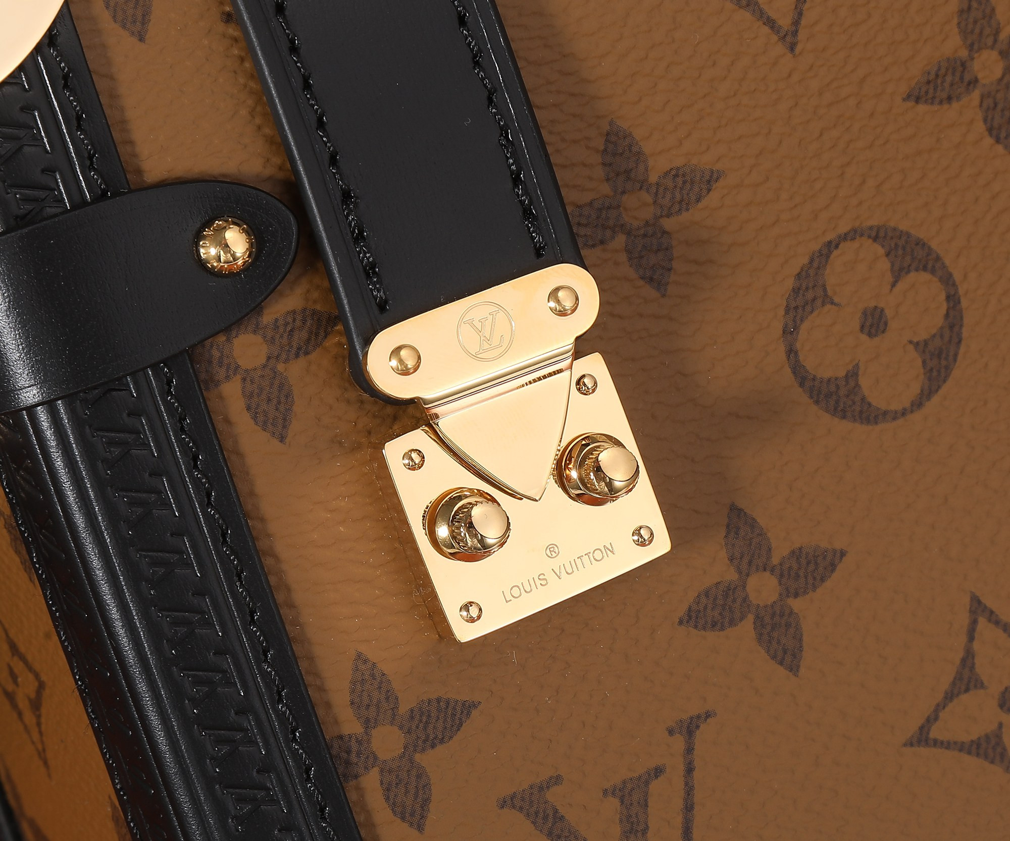 LV Side Trunk MM M46359 8.3 x 5.5 x 2.4 inches