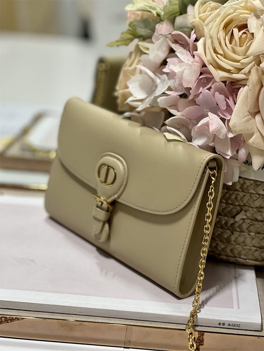 D*or bobby east-west pouch with chain latte smooth calfskin apricot