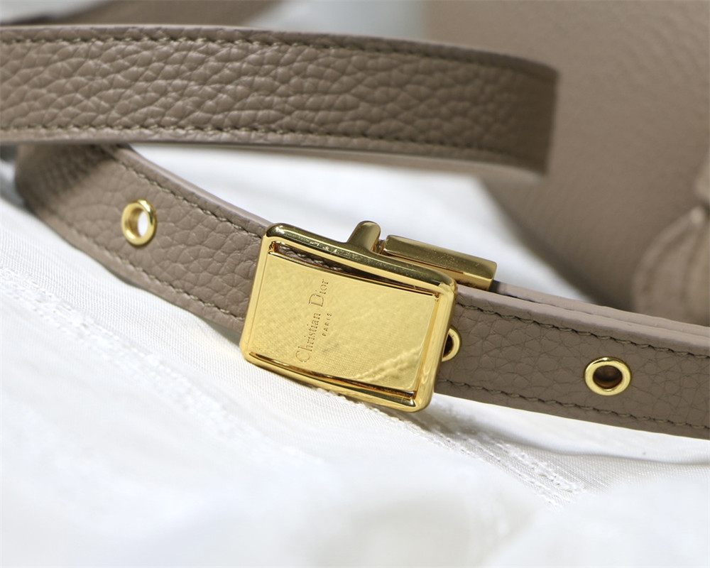 medium D*or bobby bag grey grained calfskin