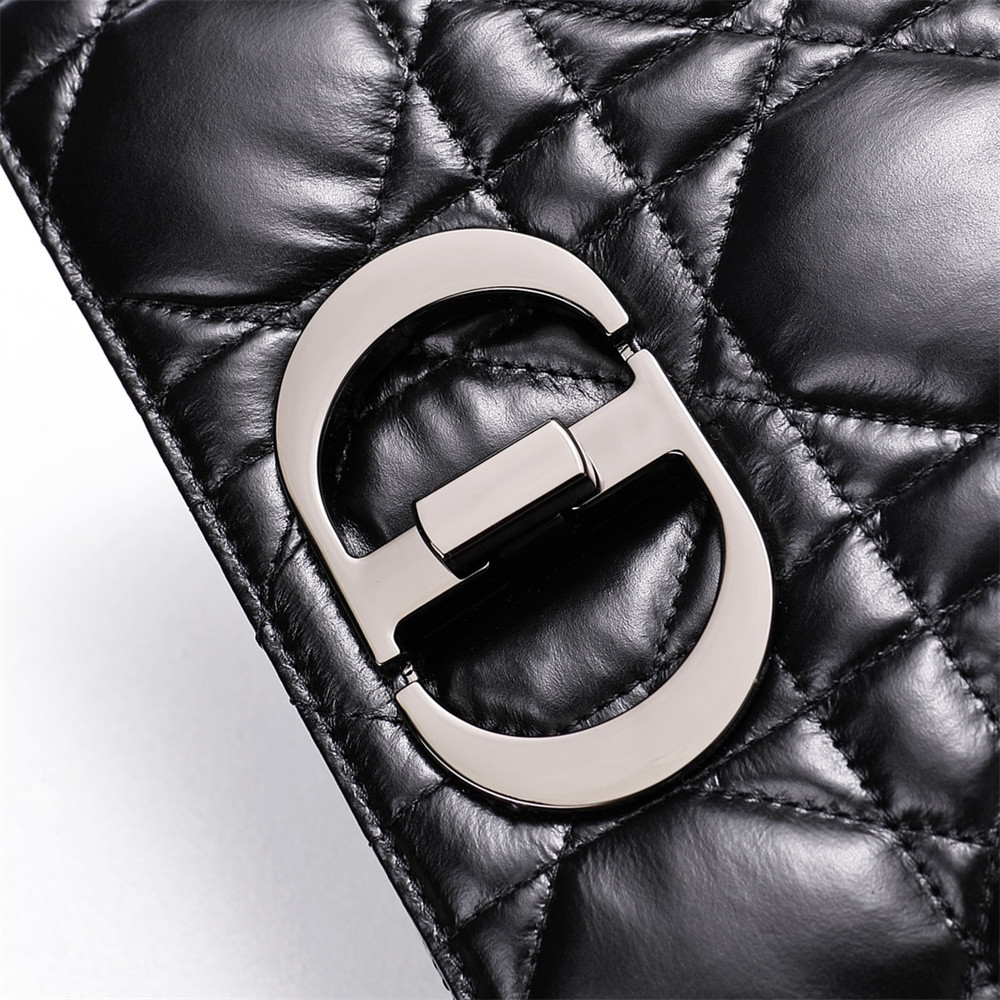 large d*or caro bag black S*pple cannage calfskin with silver hardware 29 x 18 x 10 cm