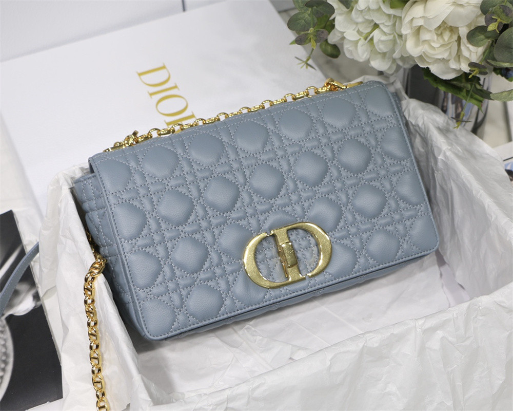 large d*or caro bag light blue S*pple cannage calfskin 29 x 18 x 10 cm
