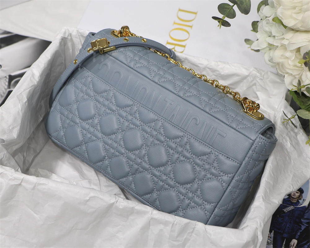 large d*or caro bag light blue S*pple cannage calfskin 29 x 18 x 10 cm