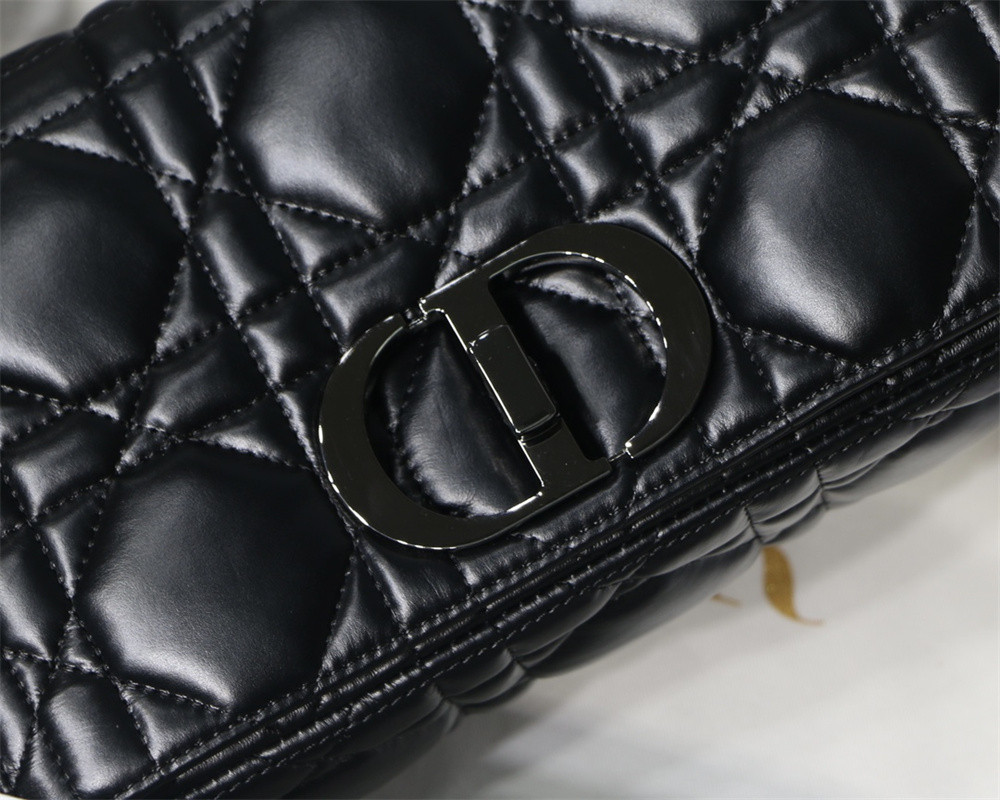 medium d*or caro bag S*pple cannage calfskin 25.5 x 15.5 x 8 cm