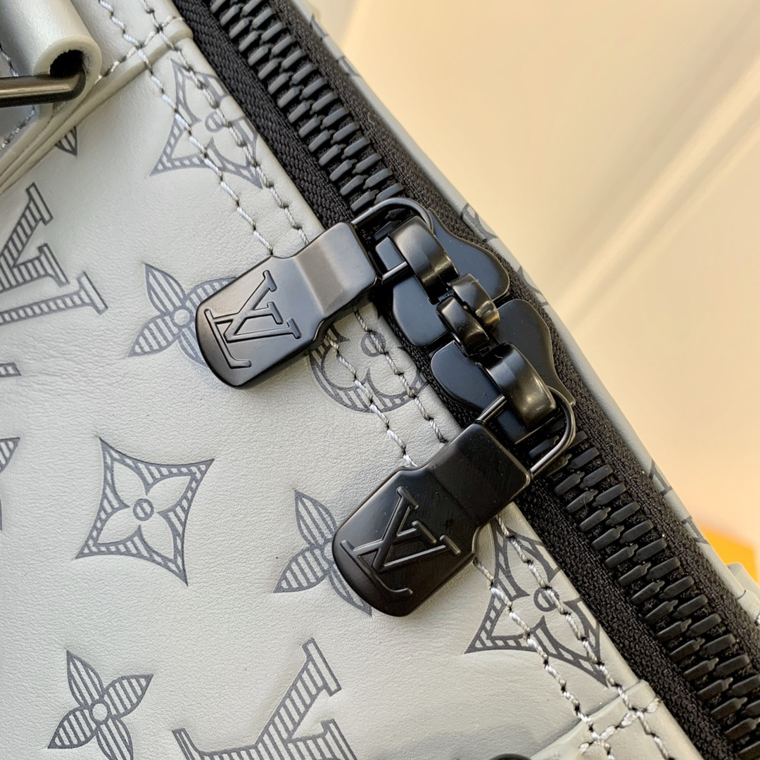 l0*is V*t0n keepall bandoulière 50 m46117