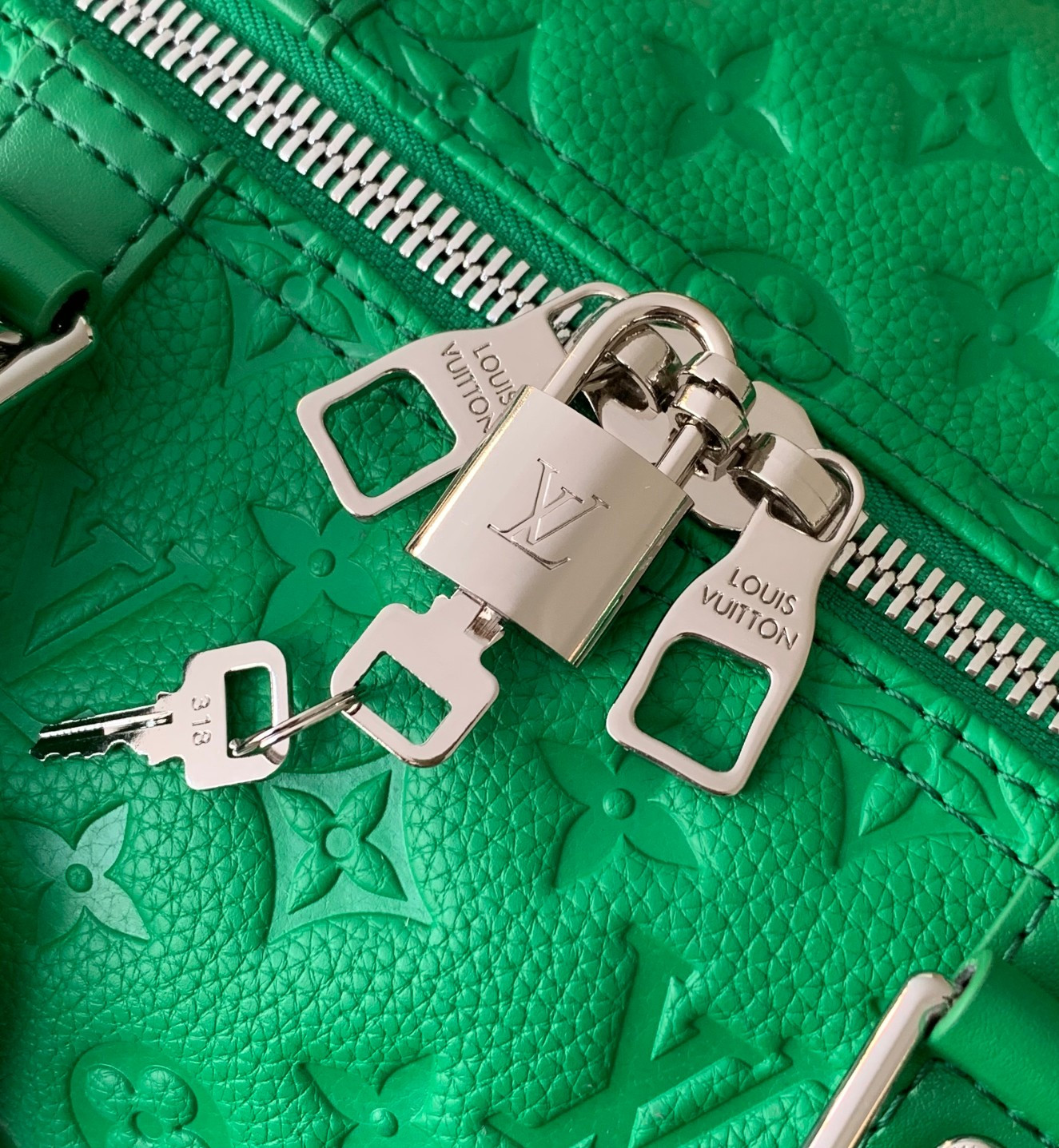l0*is V*t0n keepall bandoulière 50 m23751