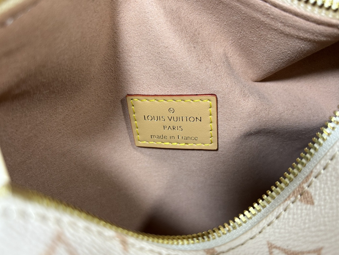 LV Side Trunk MM M46907 8.3 x 5.5 x 2.4 inches