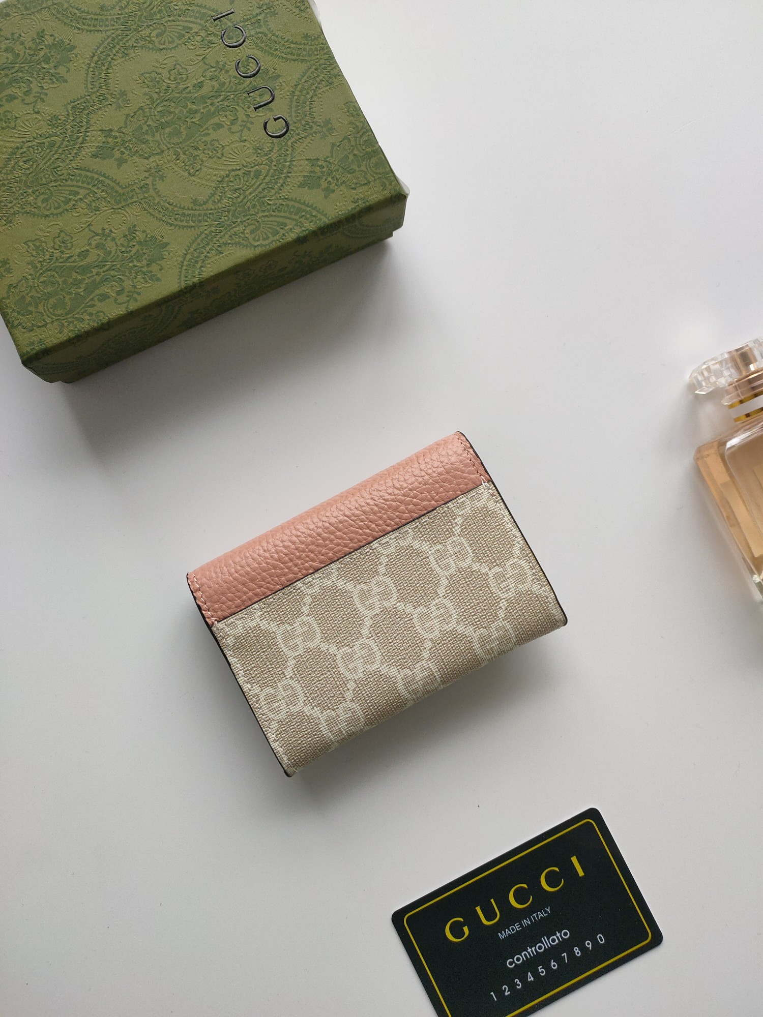 G*u*i gg card case wallet