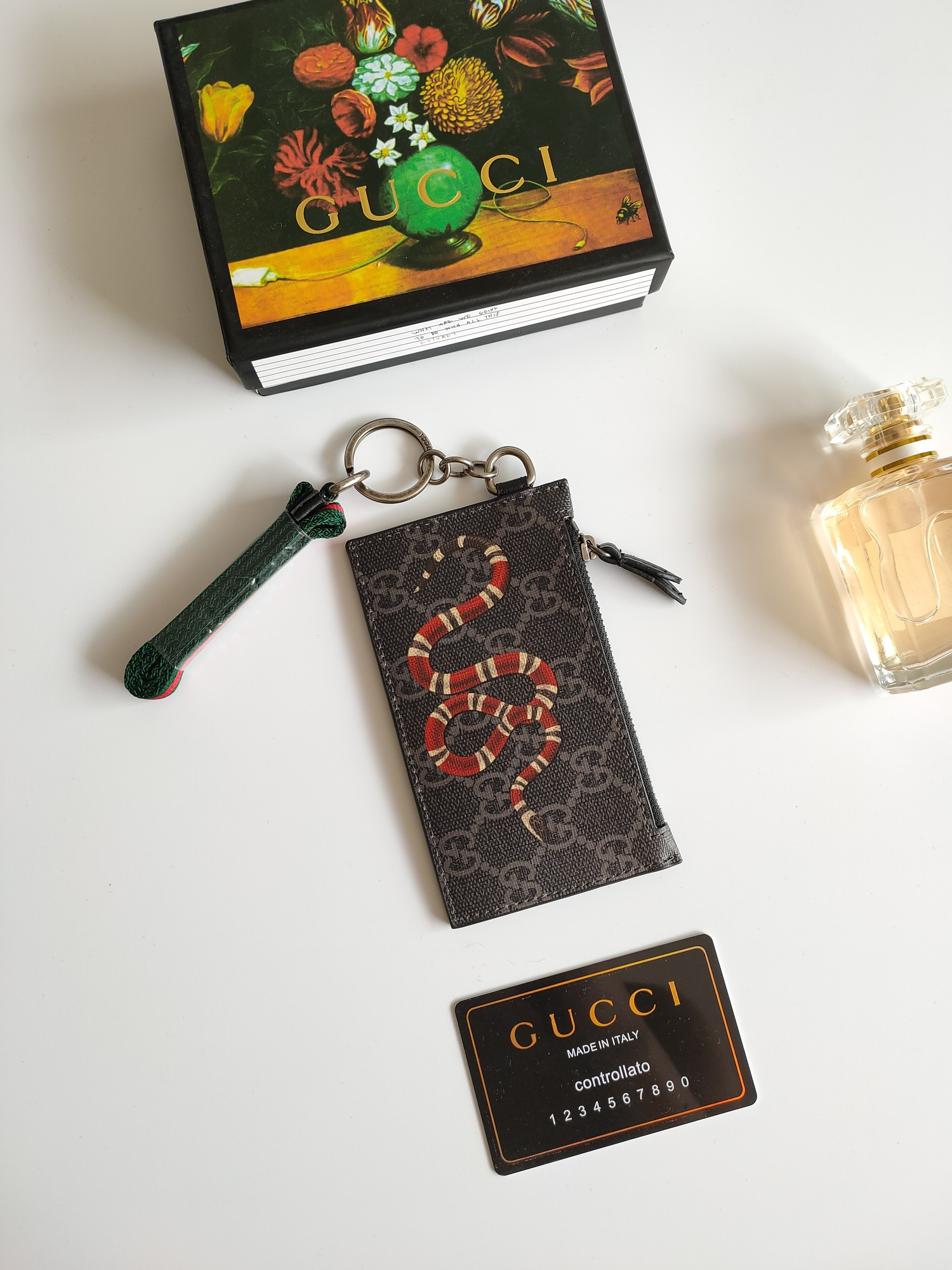 G*u*i gg  card case wallet