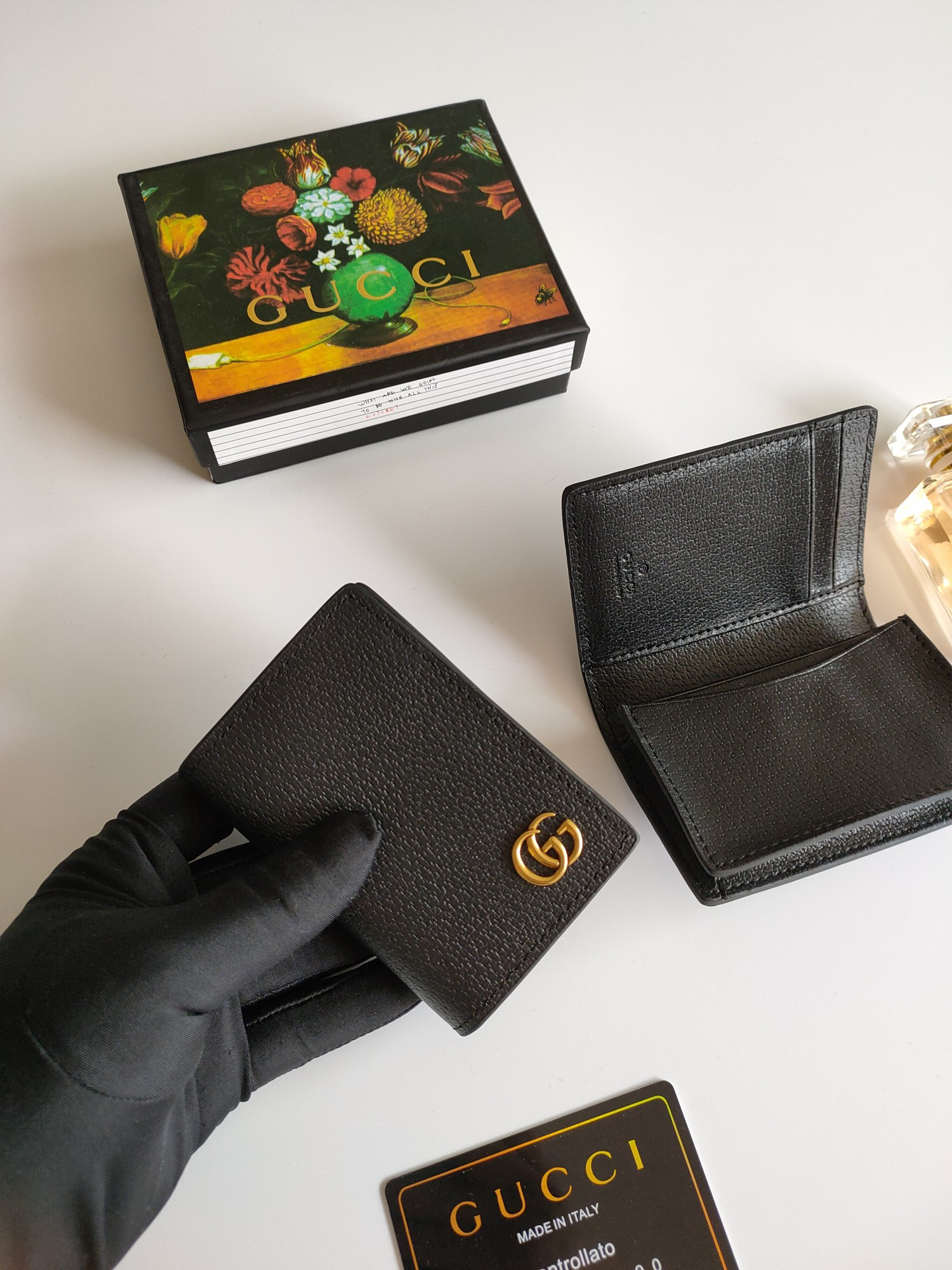 G*u*i gg  card case wallet
