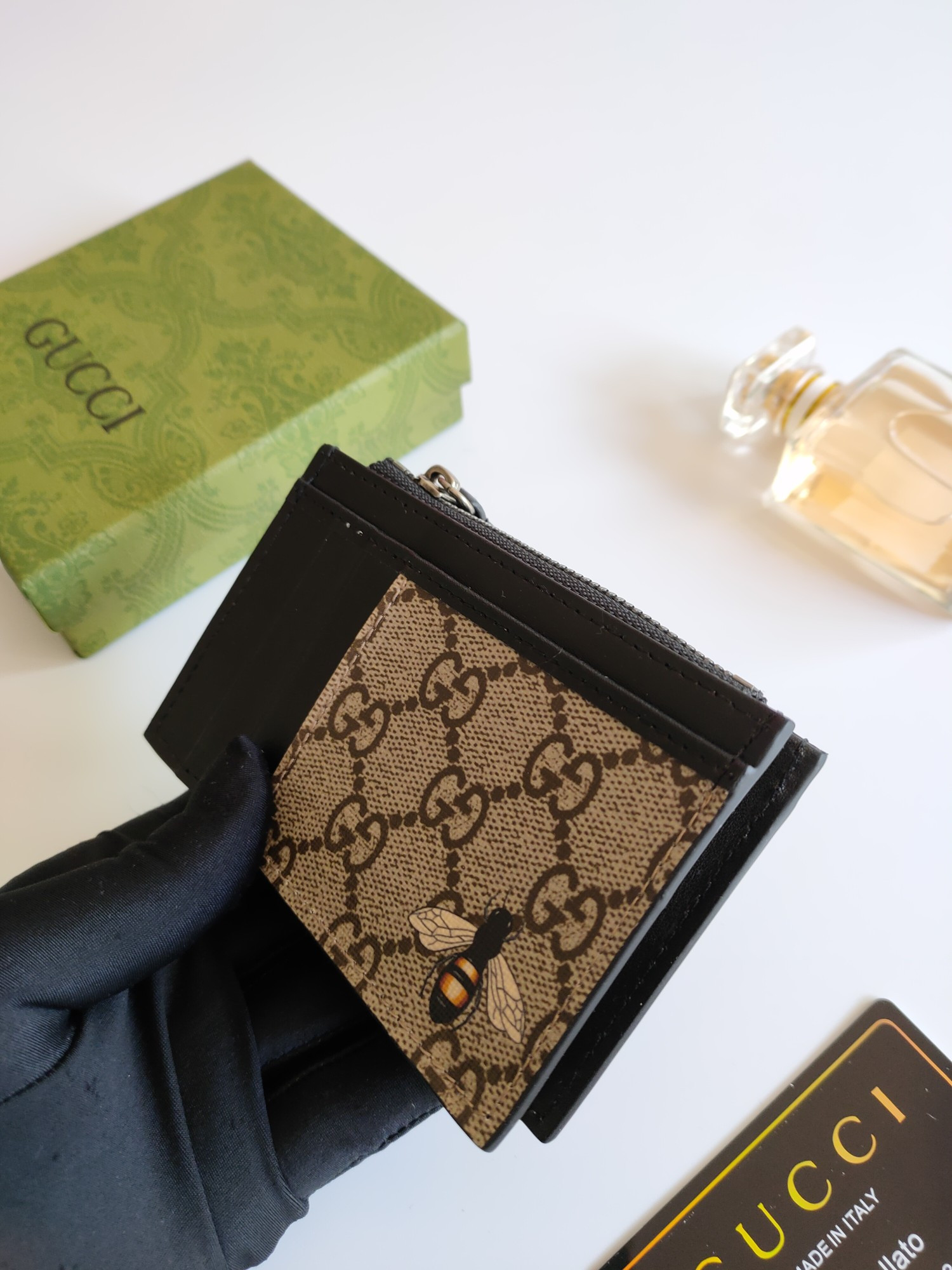 G*u*i gg card case wallet