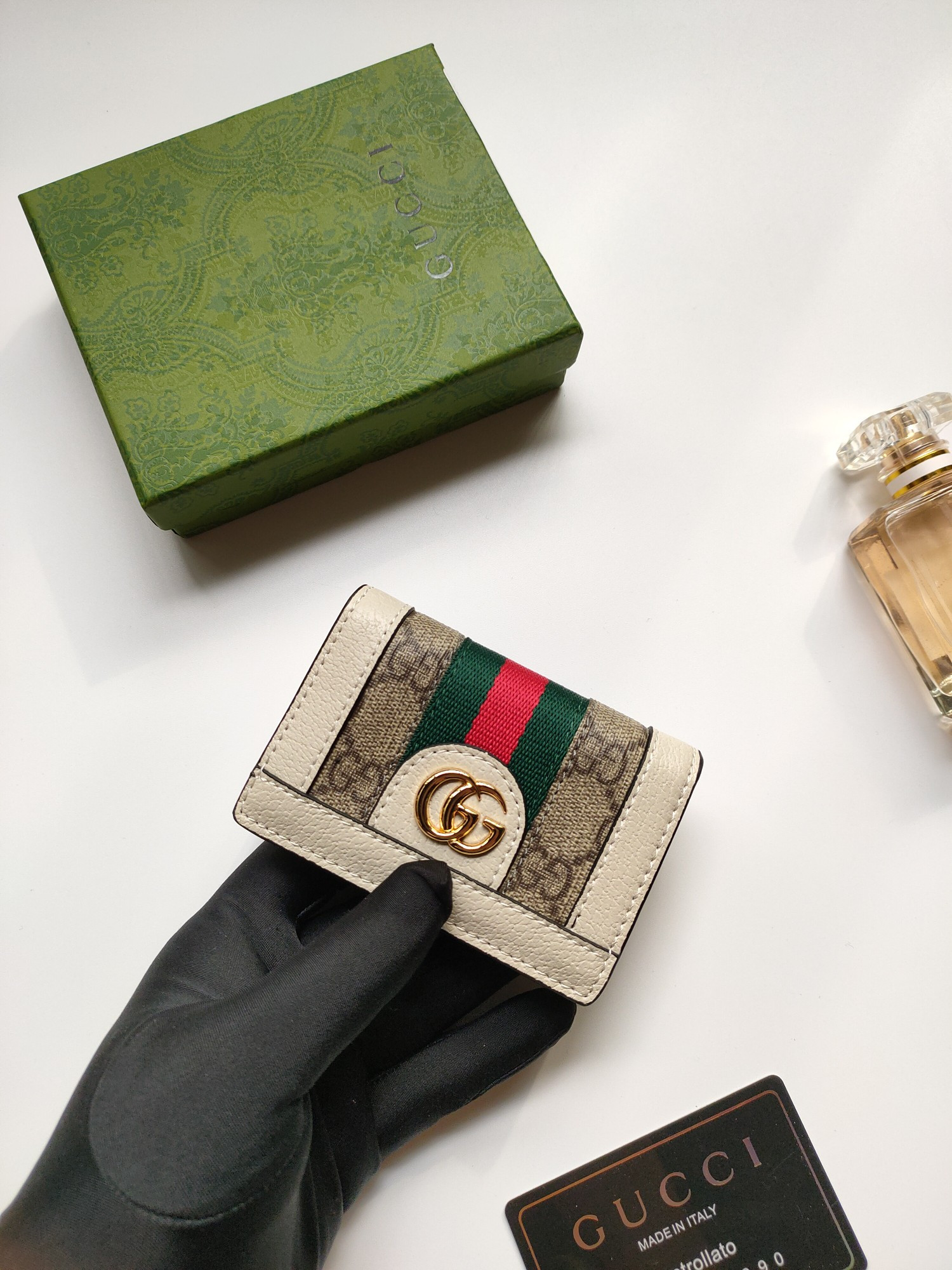 G*u*i gg card case wallet