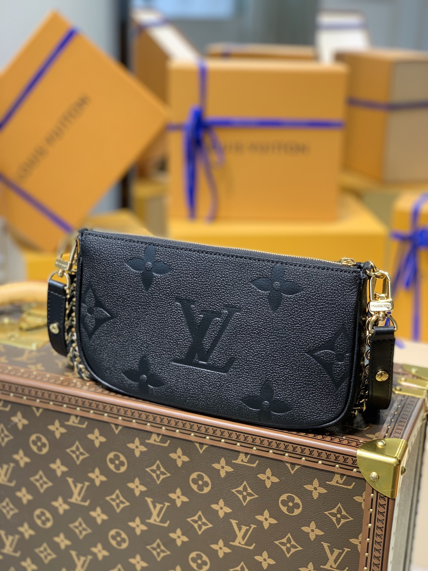 l0*is V*t0n m80399 multi pochette accessoires 9.4 x 5.3 x 1.6 inches