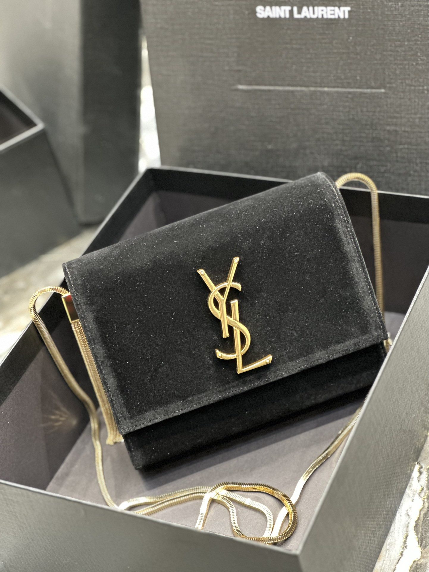 Y*L kate small in black 7.8 x 4.9 x 1.9 inches