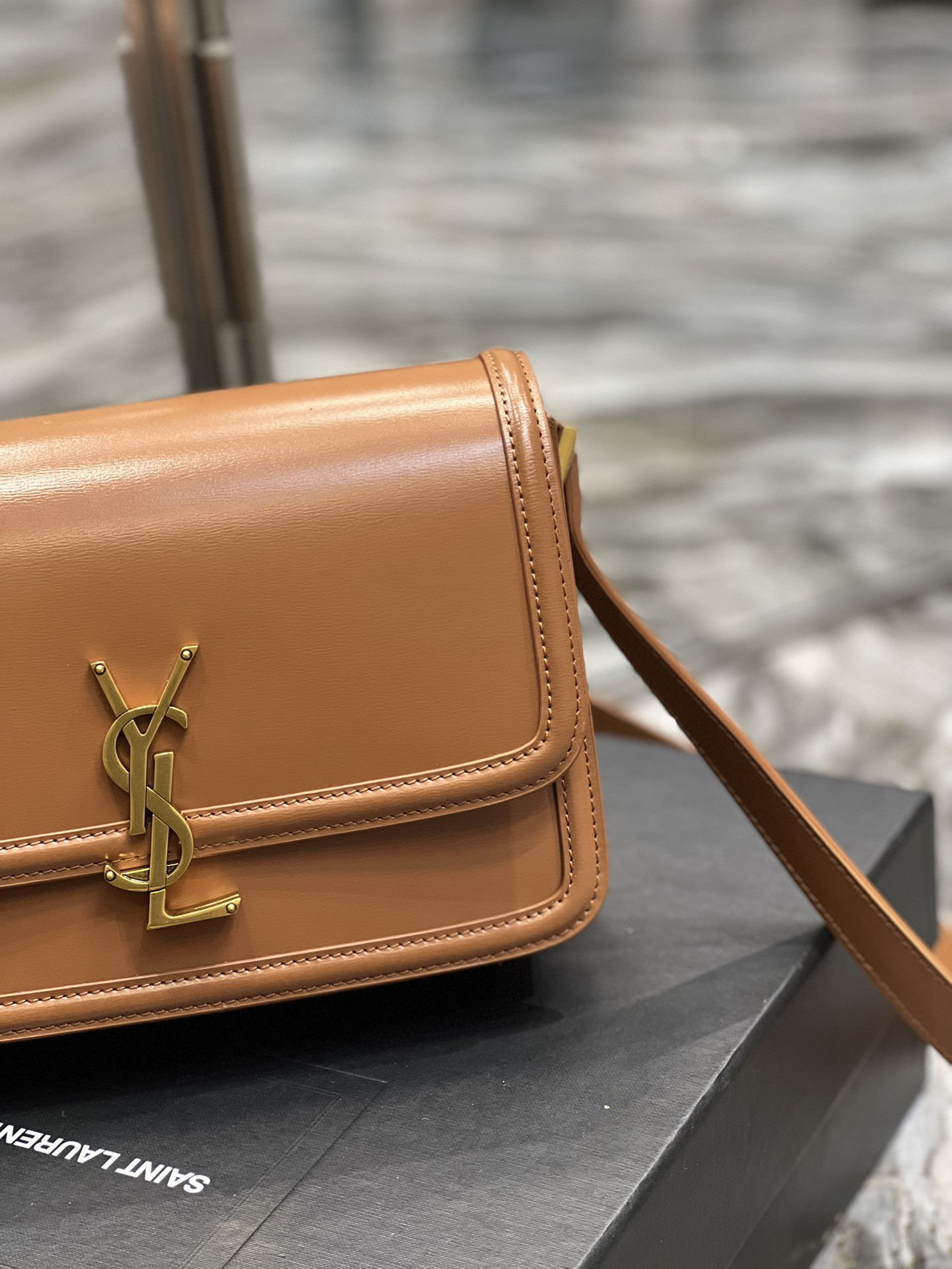 y*l solferino medium satchel in box Sa**t Lau*nt brown 9.1 x 6.3 x 2.4 inches