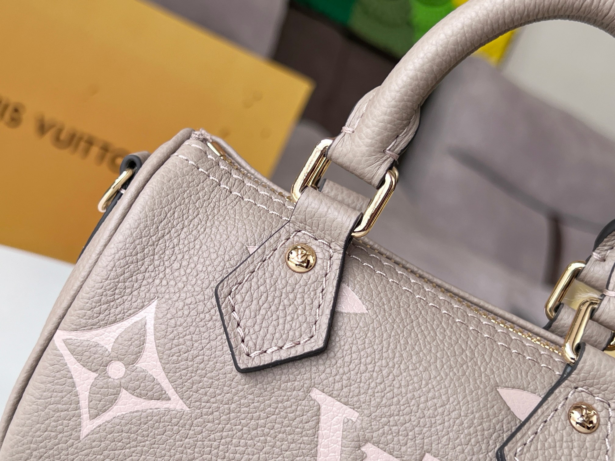 LV Nano Speedy M82890 16 x 11 x 9 CM