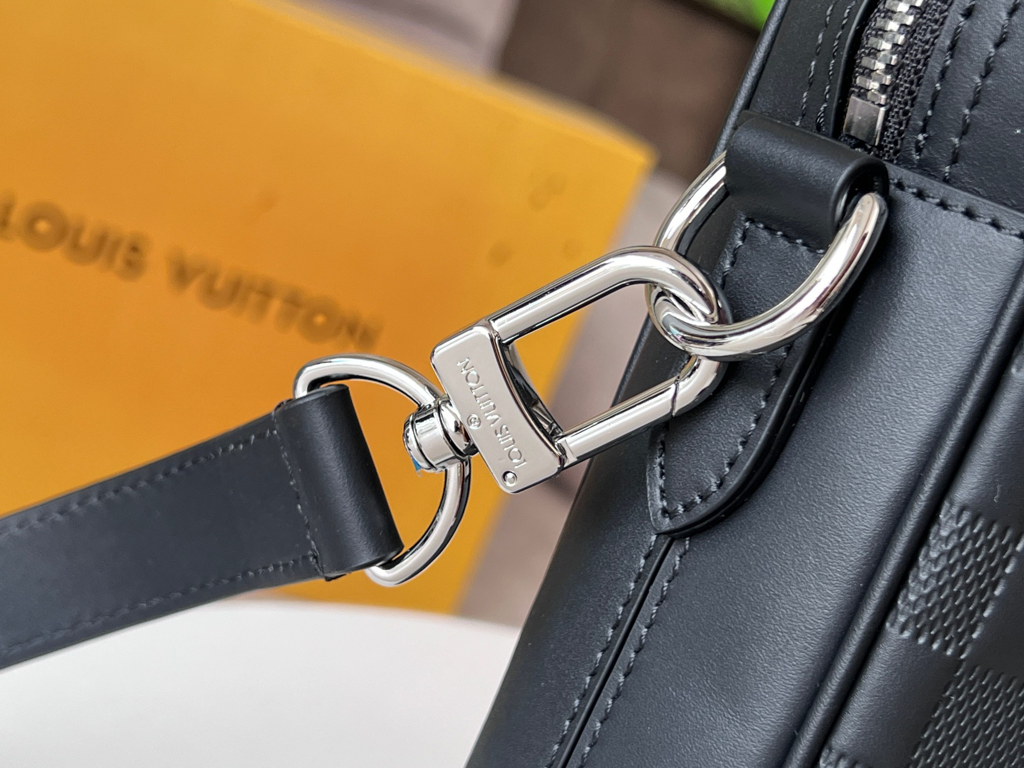 LV N40444 Porte-Documents Voyage PM 36.5 x 27.5 x 6 cm