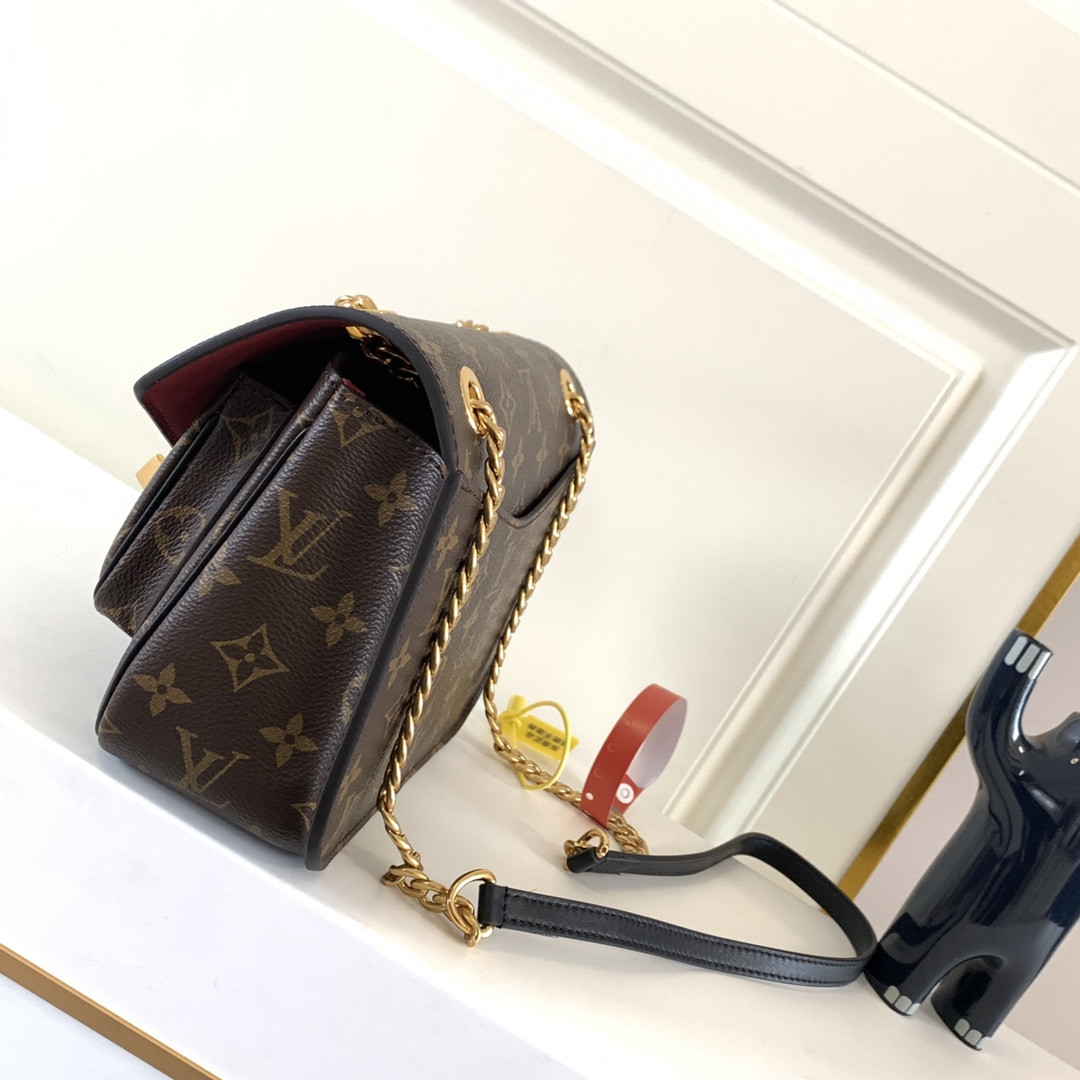 LV Chain Bag M45592 23×17×9cm