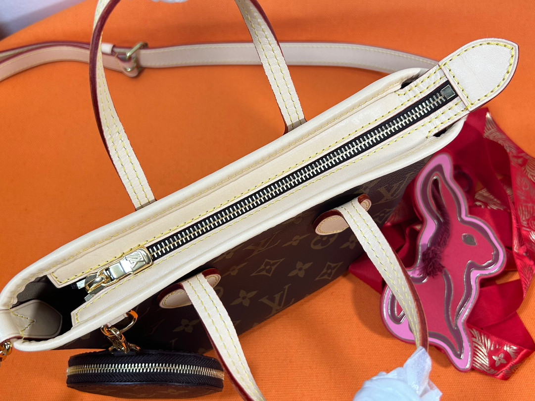 LV M46701 neverfull bb 9.4 x 5.5 x 3.5 inches