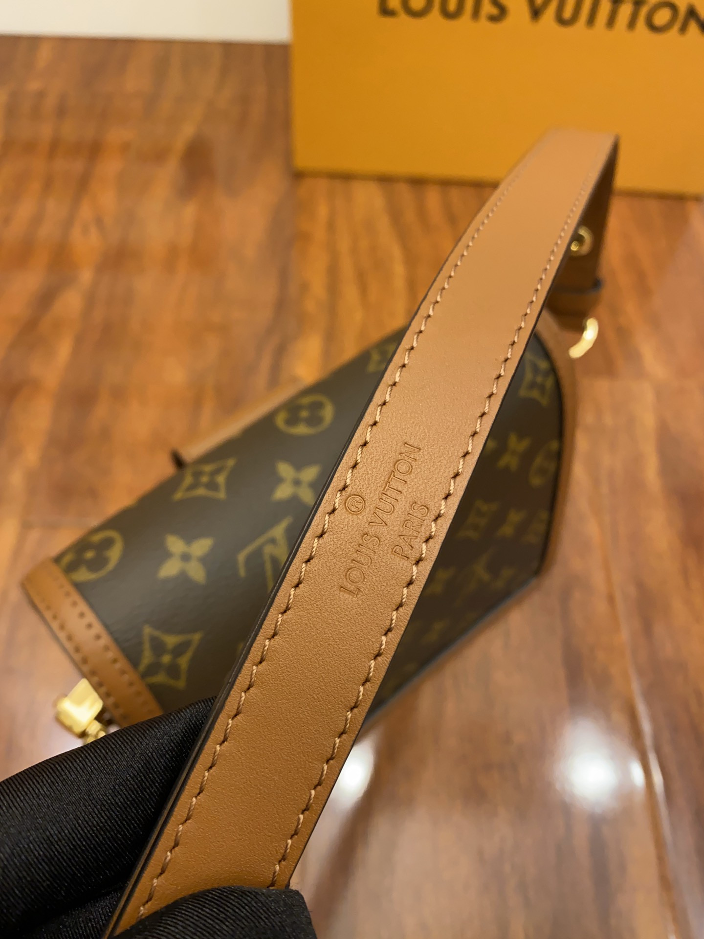 LV M44580 MINI DAUPHINE 7.9 x 5.9 x 3.5 inches