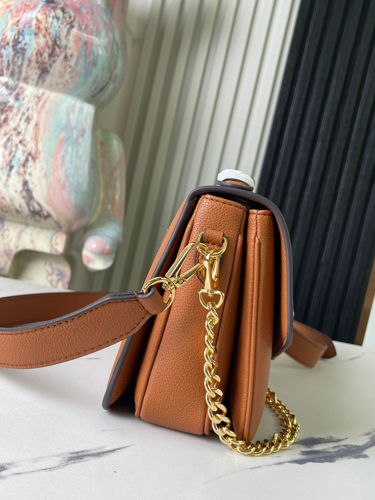 LV M22952  Oxford 8.7 x 6.3 x 3.7 inches