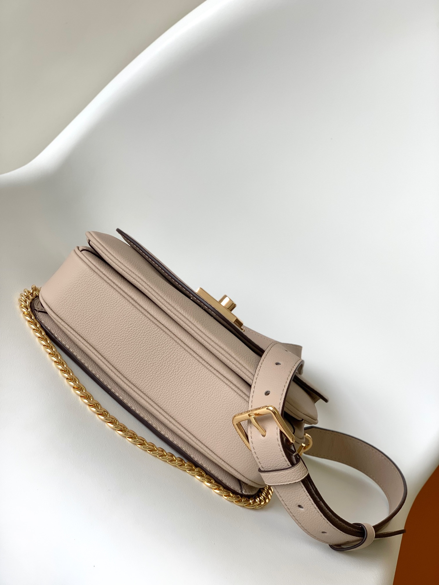 LV M22792 Oxford 8.7 x 6.3 x 3.7 inches
