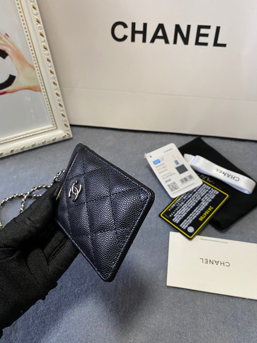 Ch*el card holder 10.5 x7 x 0.5cm