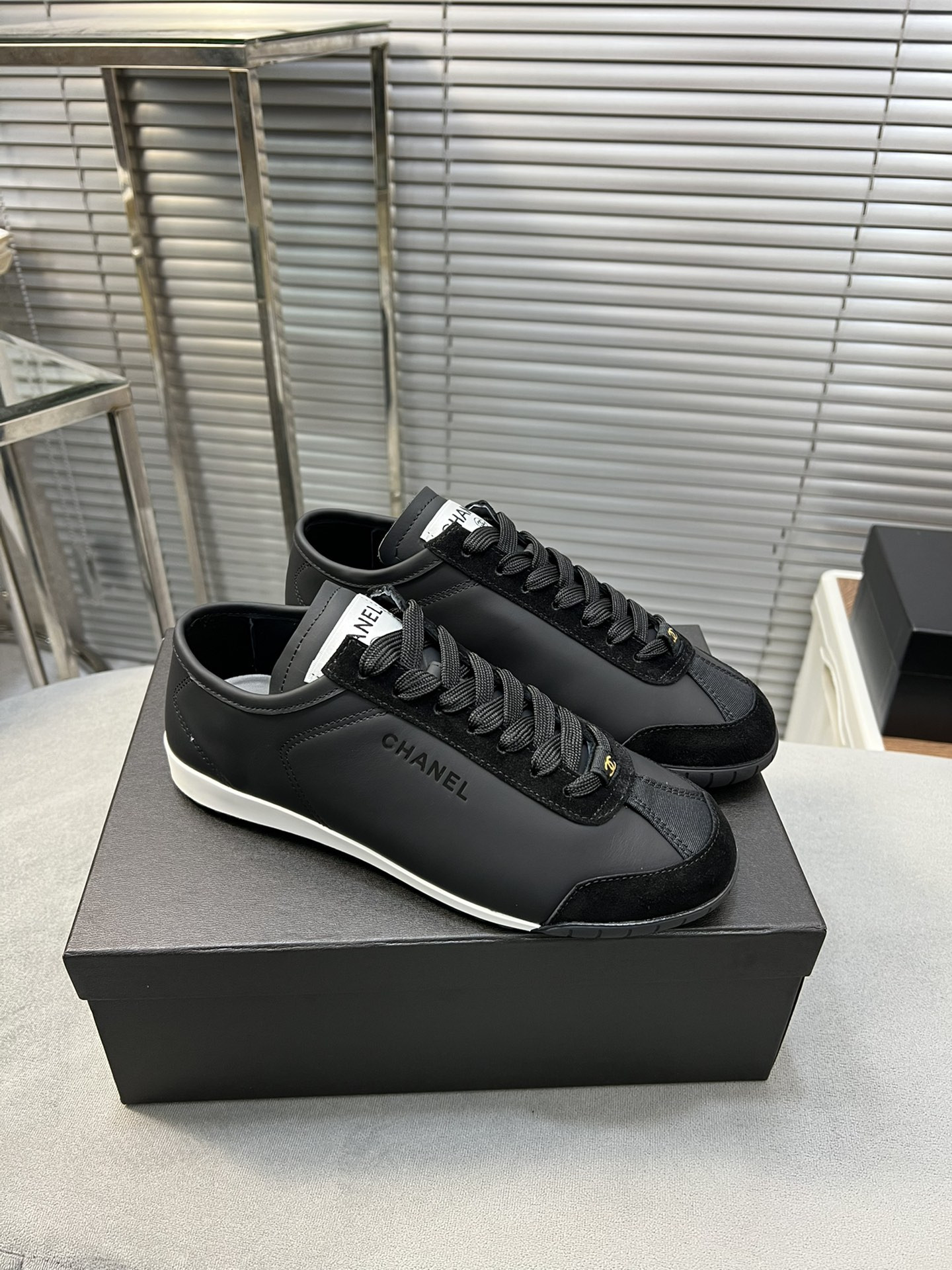 ua Ch*el sneakers calfskin & suede calfskin black