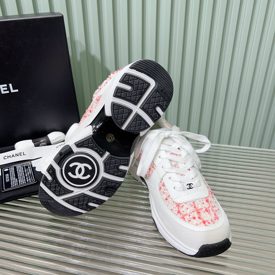 ua Ch*el sneakers tweed