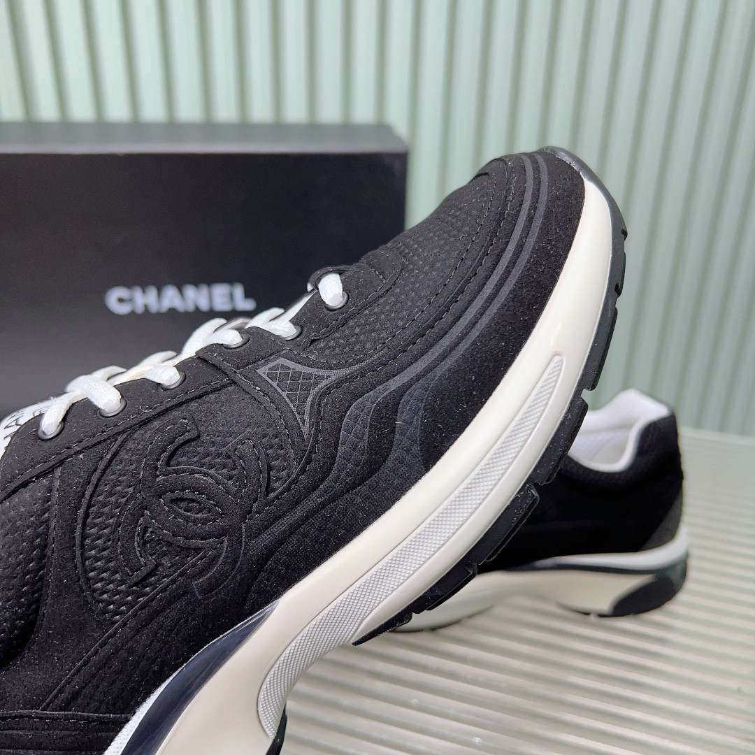 ua Ch*el sneakers fabric