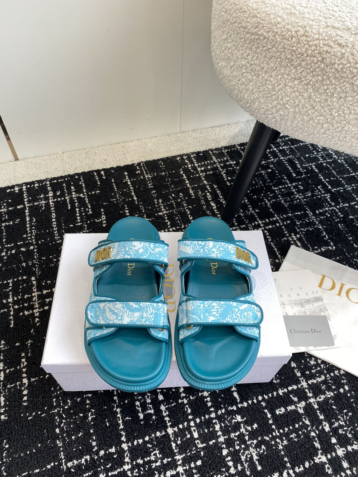 ua D*oract slide