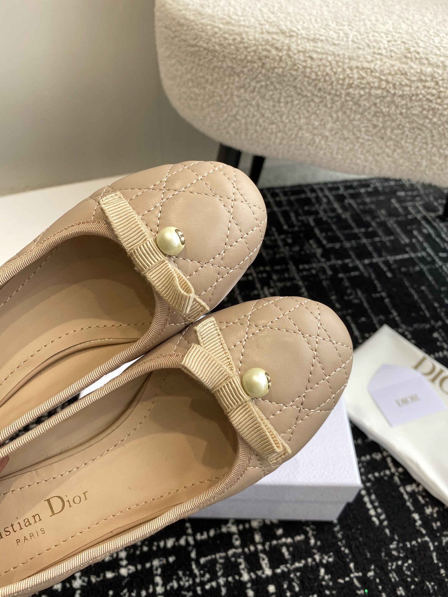 ua D*or ballet pump