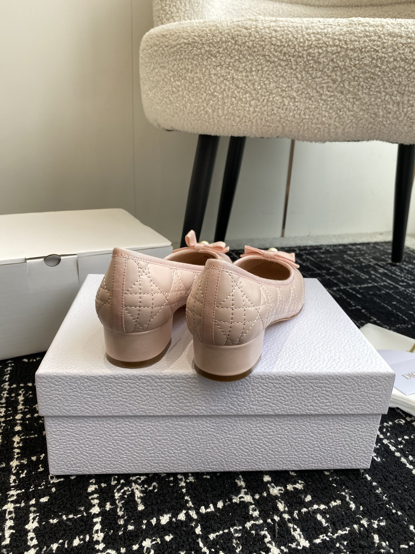 ua D*or ballet pump
